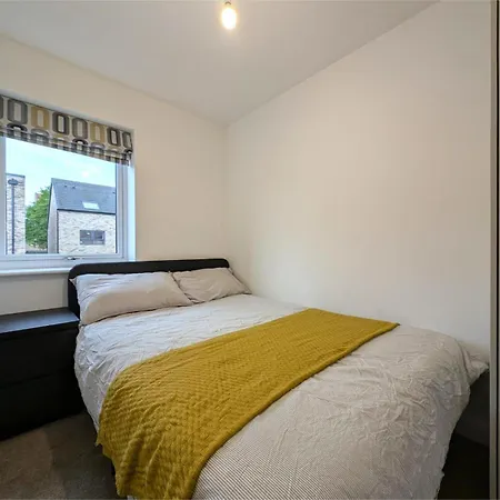 Entire 3 Bed House In Centre