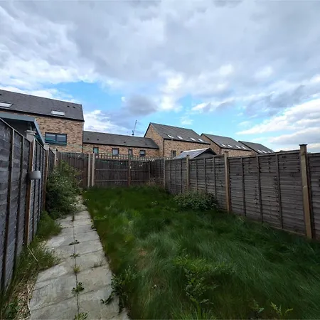 Entire 3 Bed House In Centre Apartment
